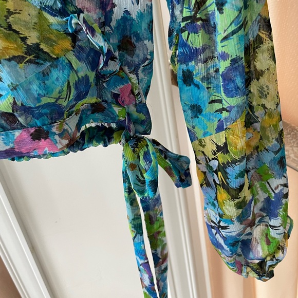 Zara colourful floral wrap style ruffled cropped shirt - Picture 4 of 5